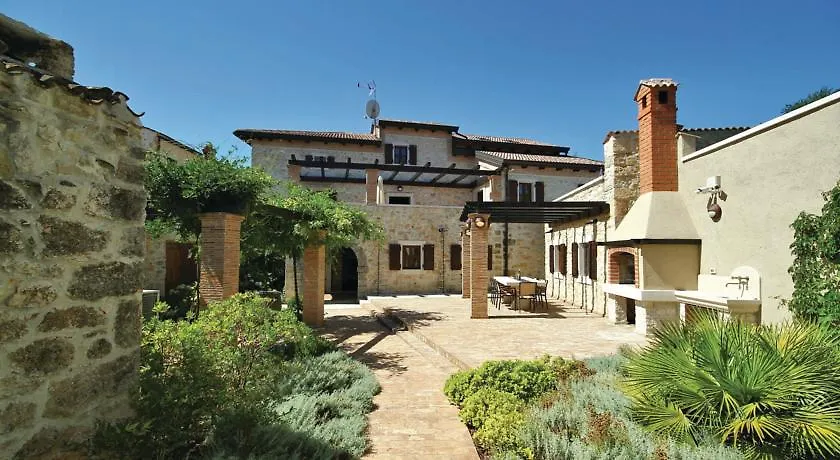 Holiday Home Vizinada 0*,