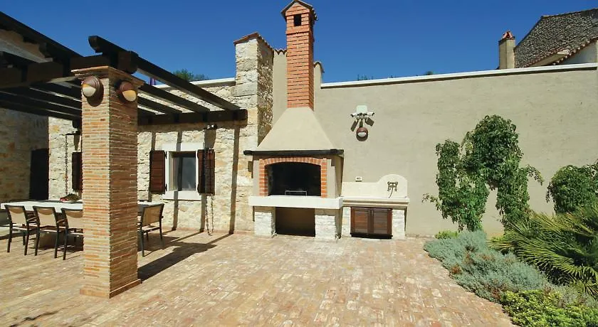Holiday Home Vizinada Villa