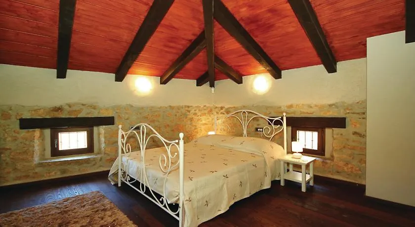 Holiday Home Vizinada 0*,