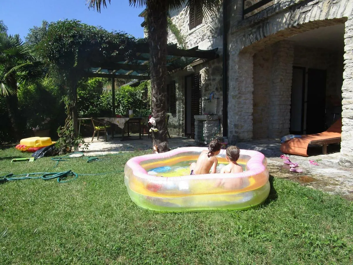 Villa Holiday Home Vizinada