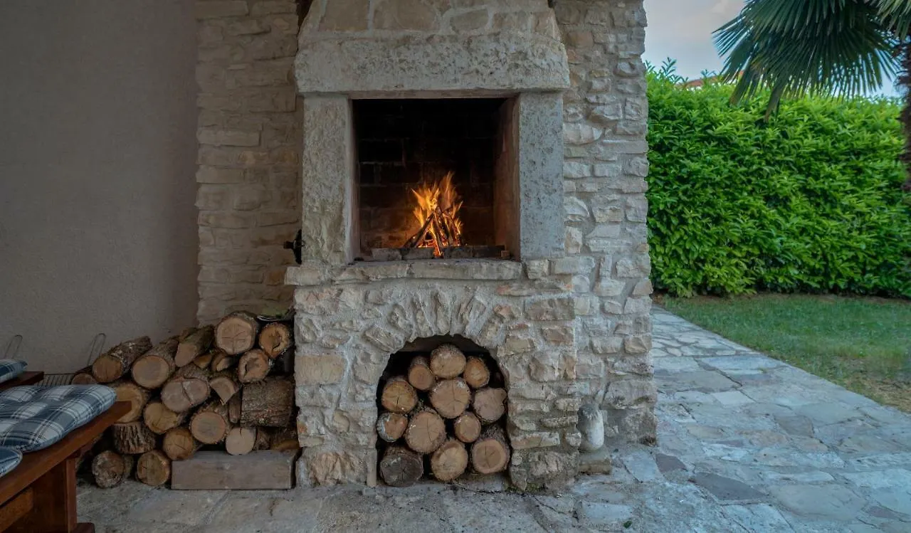 Villa Holiday Home Vizinada