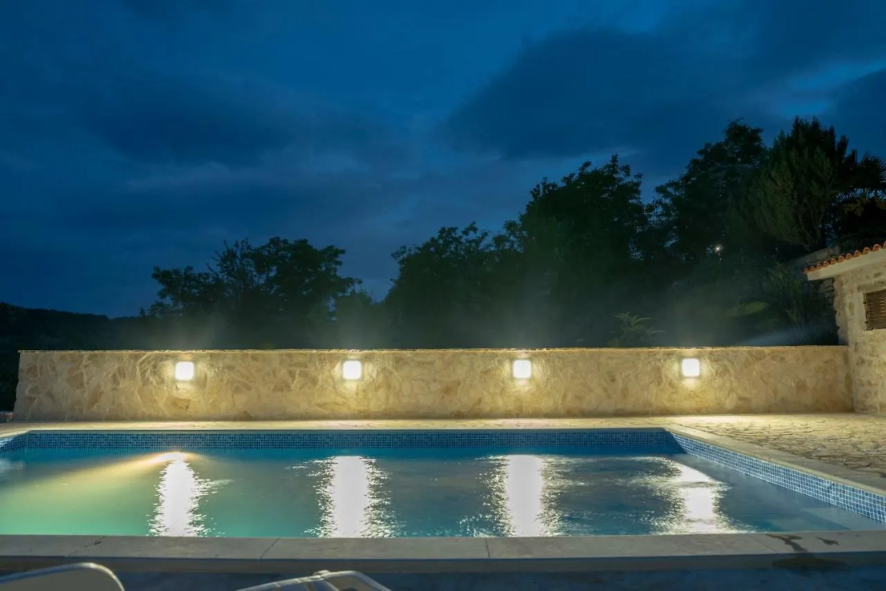 Holiday Home Vizinada