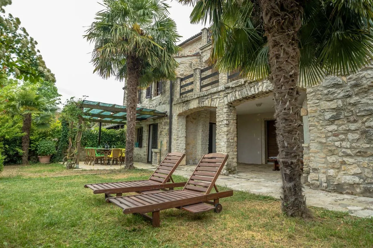 Villa Holiday Home Vizinada Croatia