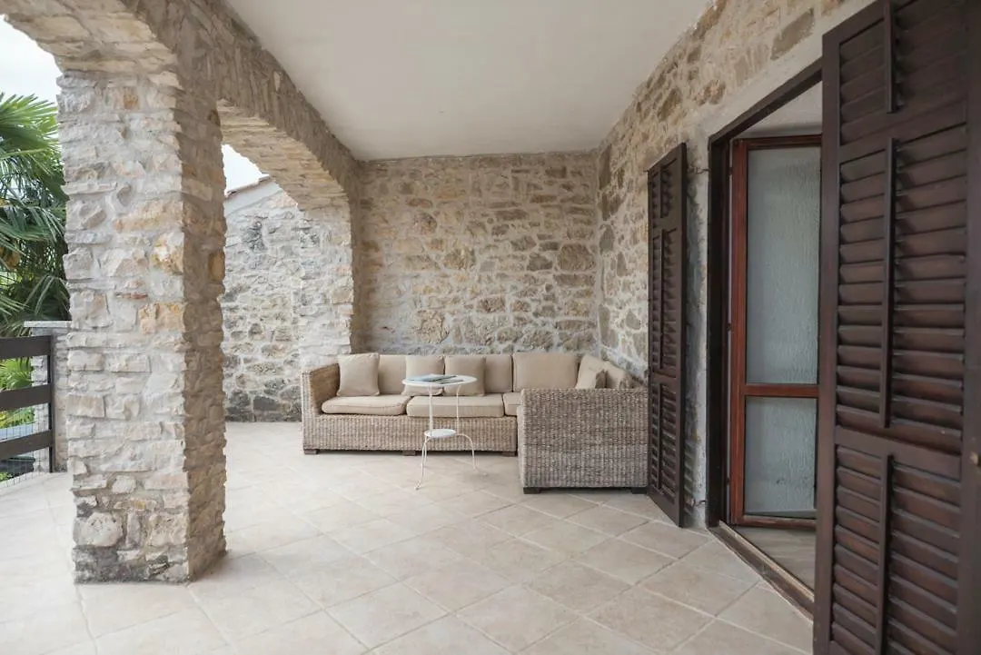 Holiday Home Vizinada Villa